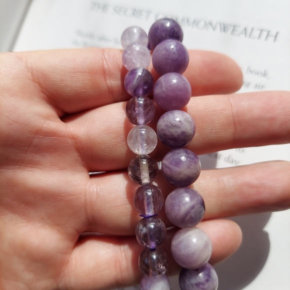 Amethyst and Lepidolite gemstone bracelets set - Picture 3 of 3